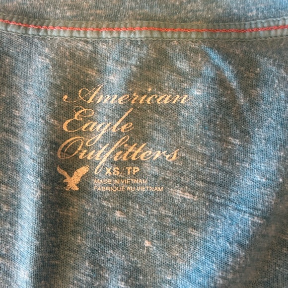 American Eagle Outfitters Light Blue V-Neck Tee - Picture 4 of 5